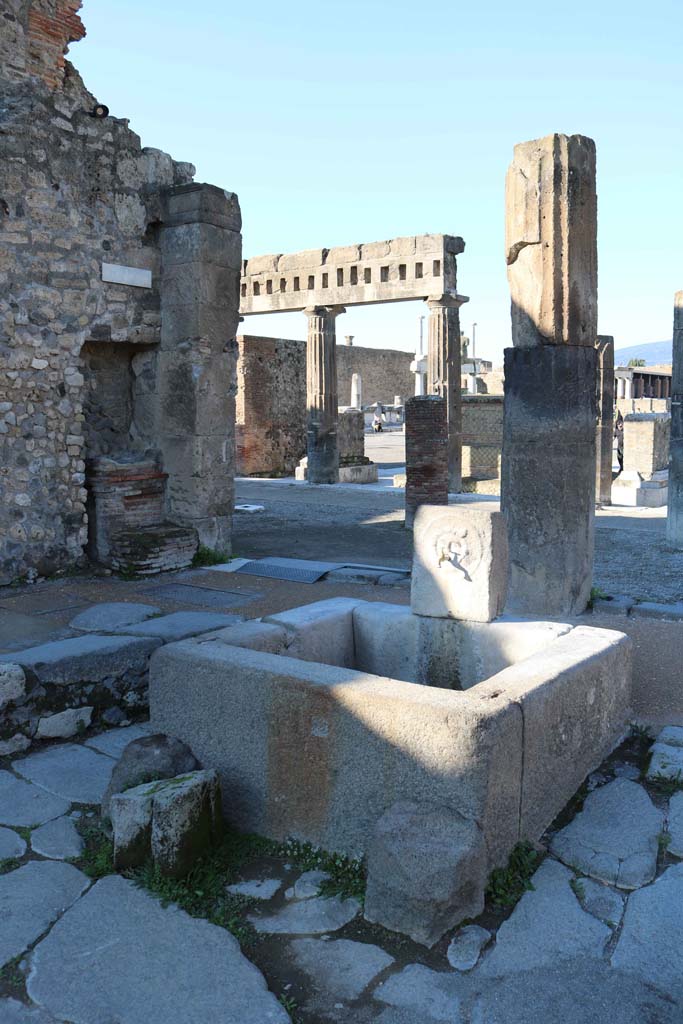 Outside Viii Pompeii December Fountain And Street Altar In